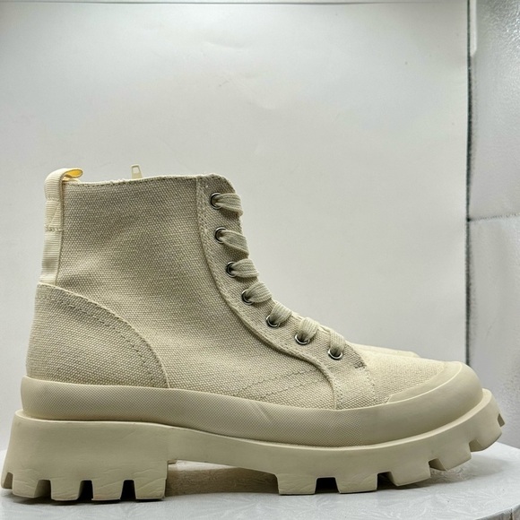 Steve Madden Shoes - NWOB Steve Madden Vines Chunky Combat Boots in Cream Canvas Size 7